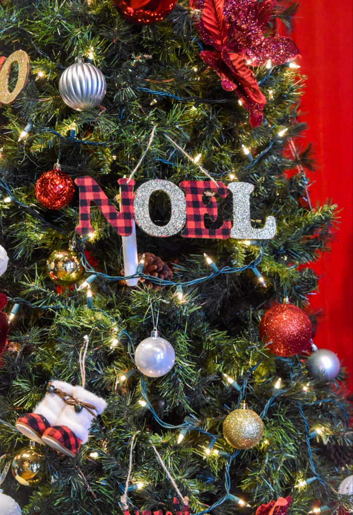 Retro Christmas Tree Decor