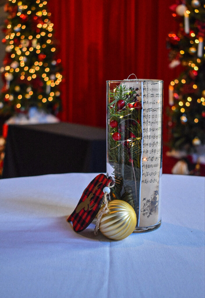 Cocktail Table Christmas Centerpiece